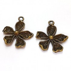 Coppia di Charms bronzati fiorellini a 5 petali 22x19 mm,...