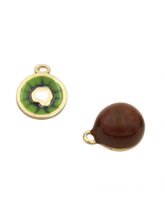 Charm in ottone dorato smaltato verde piccolo kiwi in 3D...