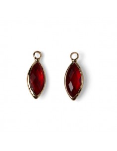 Charm dorato con vetro sfaccettato elisse rosso 19x8 mm, x 1