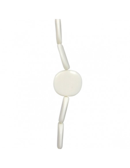 Perla piatta irregolare color bianco latte 27 mm, x 1