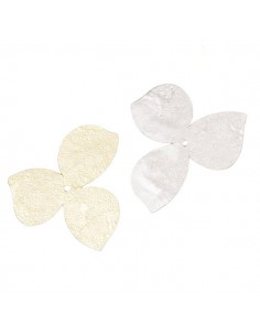 Confezione di 2 Charms fiori con tre petali sottilissimi...