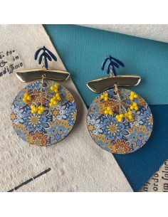Orecchini con pendenti in legno "Blue Arabesque"