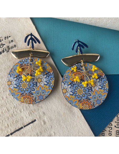 Orecchini con pendenti in legno "Blue Arabesque"