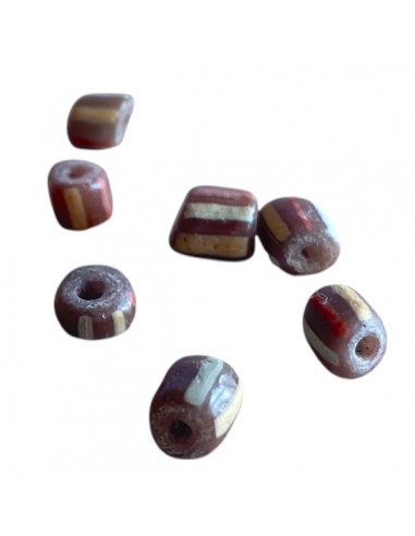 Confezione di 10 perline vetro africano nei toni del castagna circa 5x5mm.