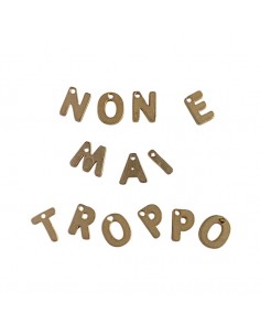 Collezione "Mantra Portatile", le frasi (im)possibili da...