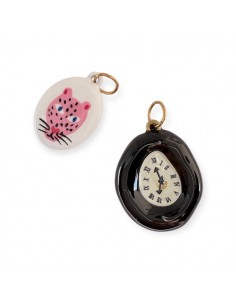 Coppia di piccoli charms dipinti della collezione...
