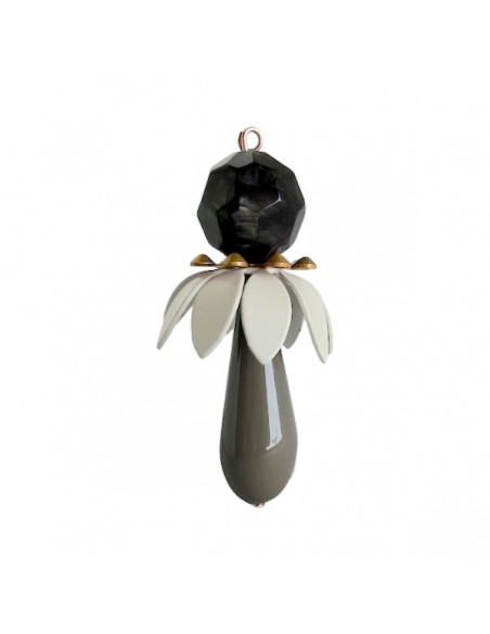 Charm "Le Bacche" di Koccode fatto a mano con perla in resina a goccia fango, fiori vintage panna 50x28 mm, x 1