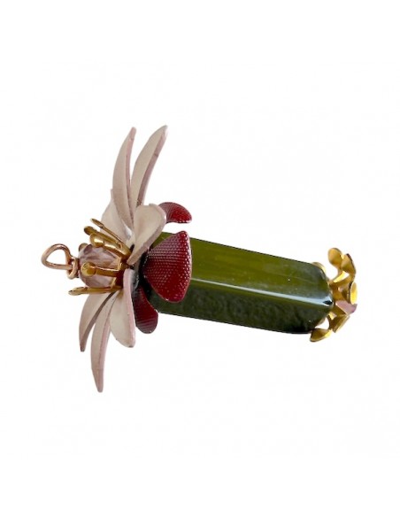 Charm "Le Bacche" di Koccode fatto a mano con perla in resina terrangolare verdona, fiori vintage beige rosato 47x31 mm, x 1