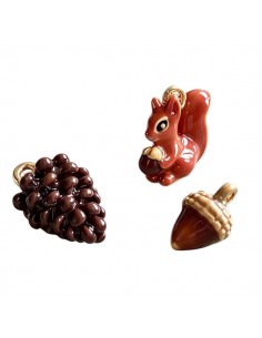 Confezione "Un angolo di bosco" composta da 3 charms...