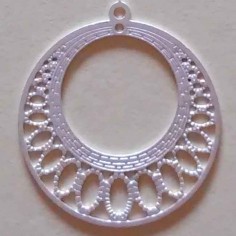 Charm pendente, filigrana tonda con interno lavorato...
