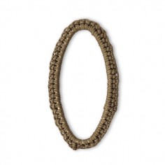 Pendente anello dorato piatto ovale con ricamo in macramè...