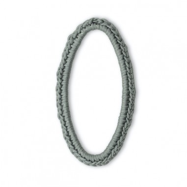 Pendente anello dorato piatto ovale con ricamo...
