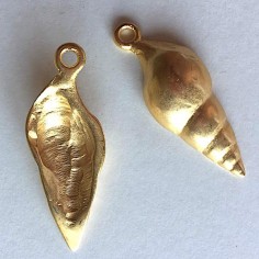 Charm dorato satinato lunga conchiglia 43x16 mm, x 1
