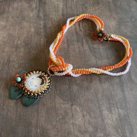 Girocollo di cristalli "Fiori, Cuori & Frida"