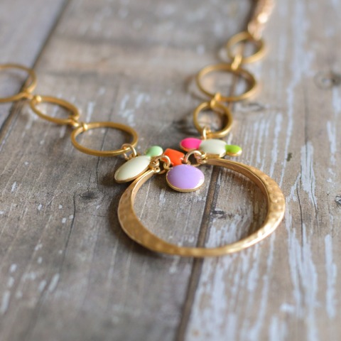 Catenina con grande pendente "Dall'alba"