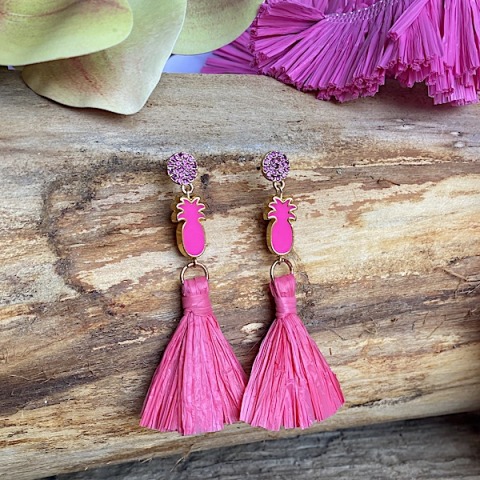 Orecchini con nappine in rafia "Pink Pinapple"